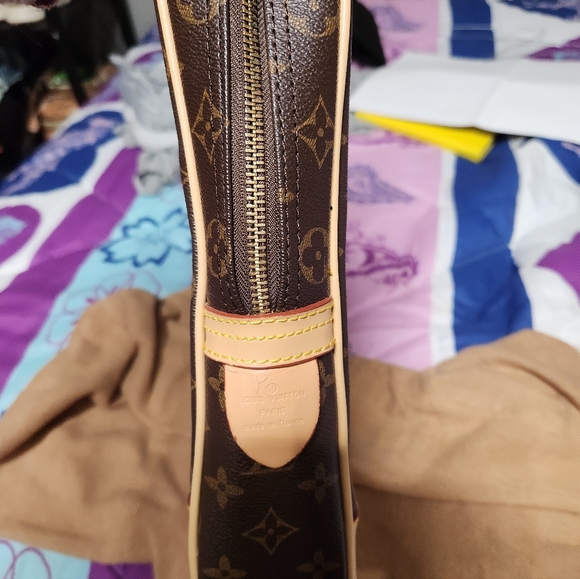 LV Monogram Canvas Briefcase - Picture 4 of 9